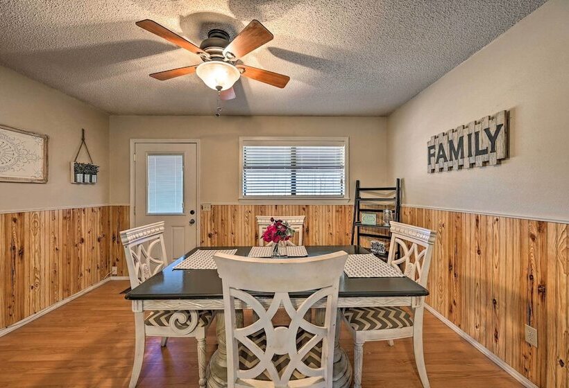 Pet Friendly  Shady Oaks  Broken Bow Gem W/ Patio!