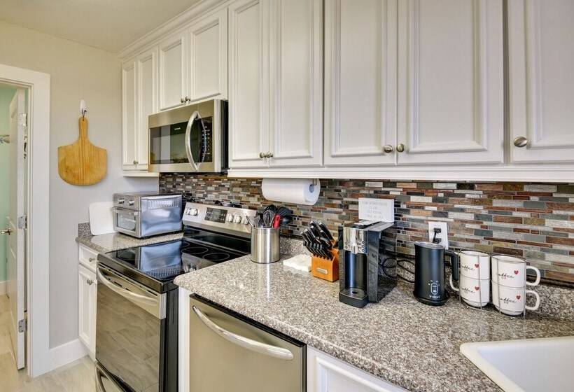 Riverfront Port Orange Home W/ Dock & Slip!