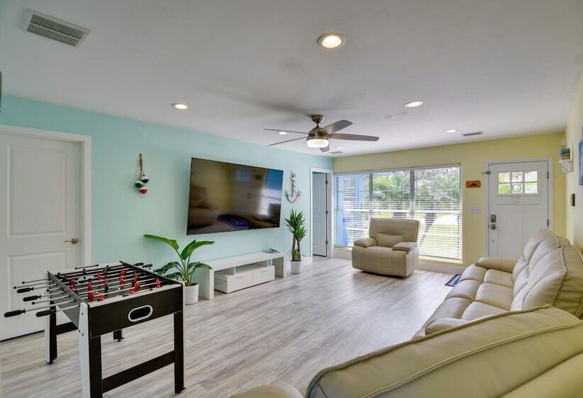 Riverfront Port Orange Home W/ Dock & Slip!