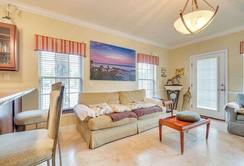 Parkside Titusville Escape: Home Gym + Pickleball!