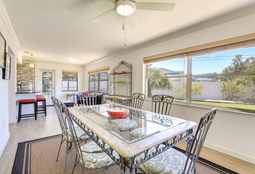 Sarasota House W/ Private Pool   4 Mi To Beach!