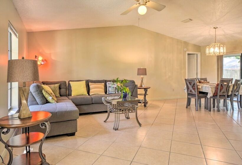 Stunning Retreat ~ 3 Miles To Pier!