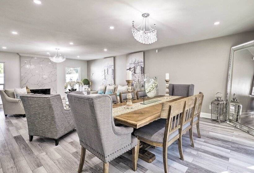 Stunning Tampa Oasis ~ 15 Mi From Downtown!