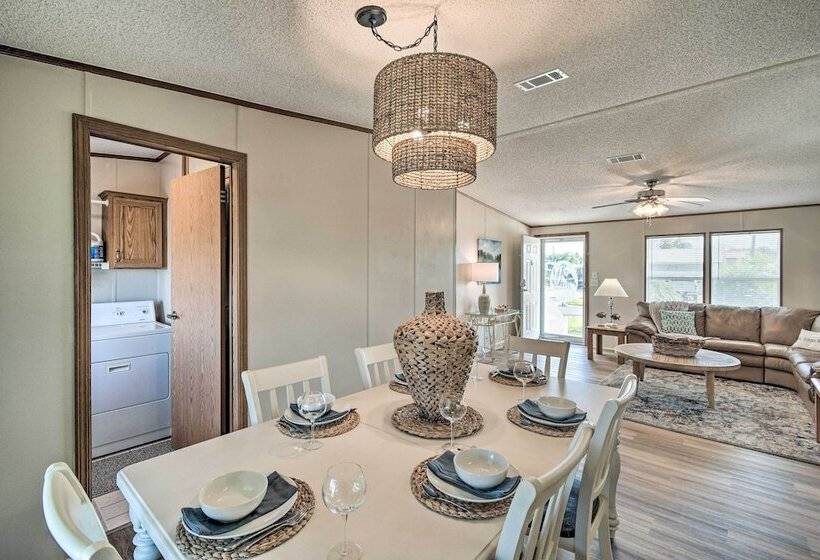 Sunny Waterfront Welaka Home W/ Private Dock!