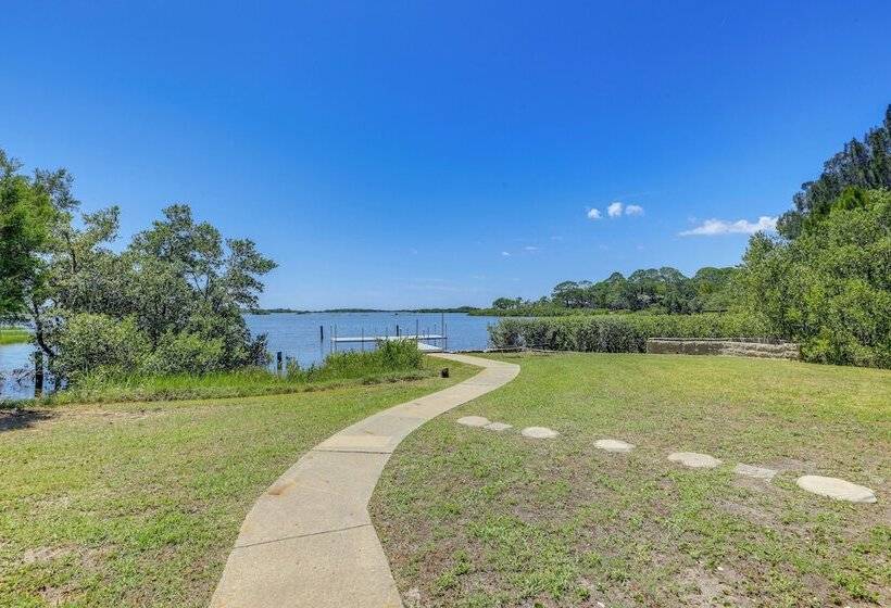 Waterfront Cedar Key Duplex Home: Grill & Dock!