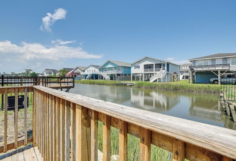Waterfront Home W/ Deck In North Myrtle Beach!