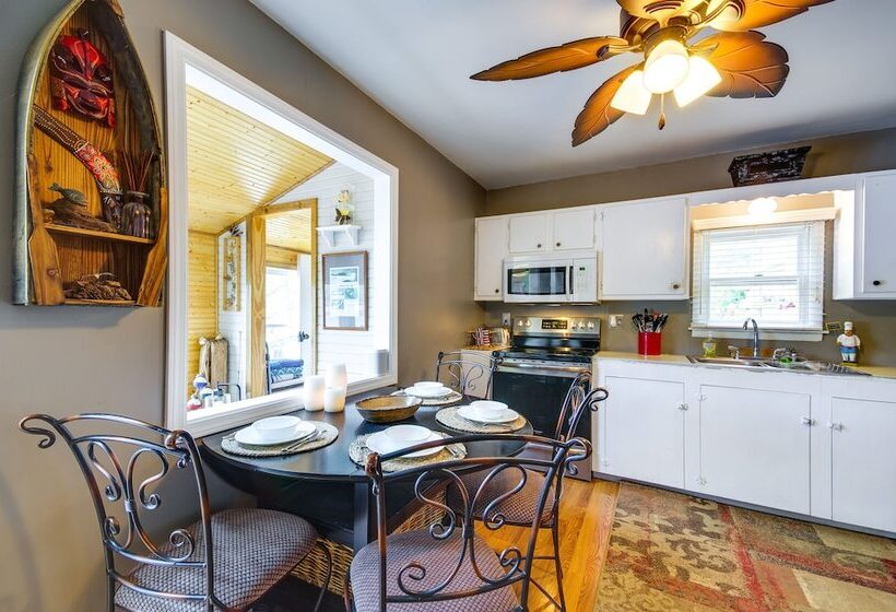 Waterfront Ozarks Home W/ Hot Tub, Bar & Dock