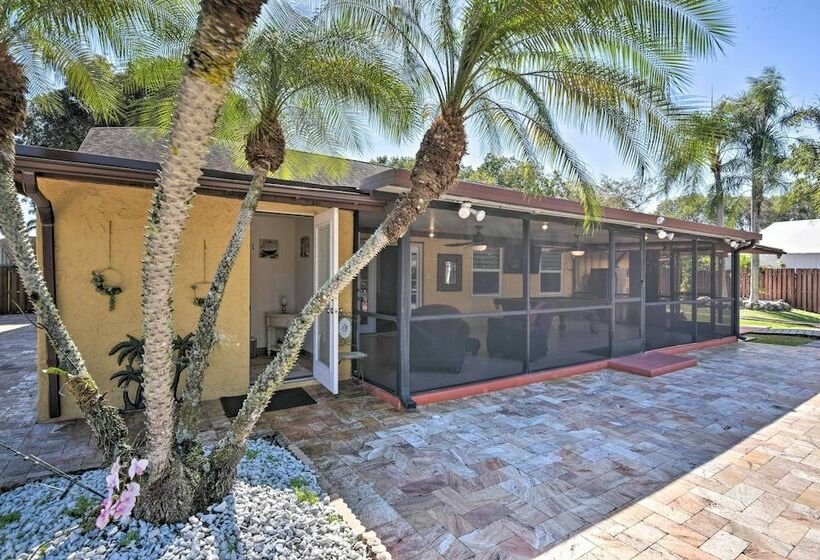 Amenitypacked Sunrise Home W/ Outdoor Pool!