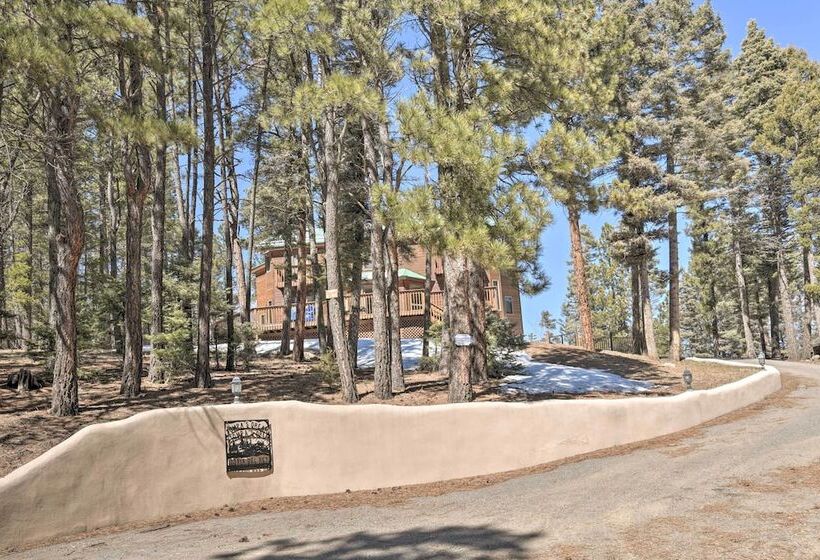Spacious Angel Fire Cabin < 4 Miles To Resort!