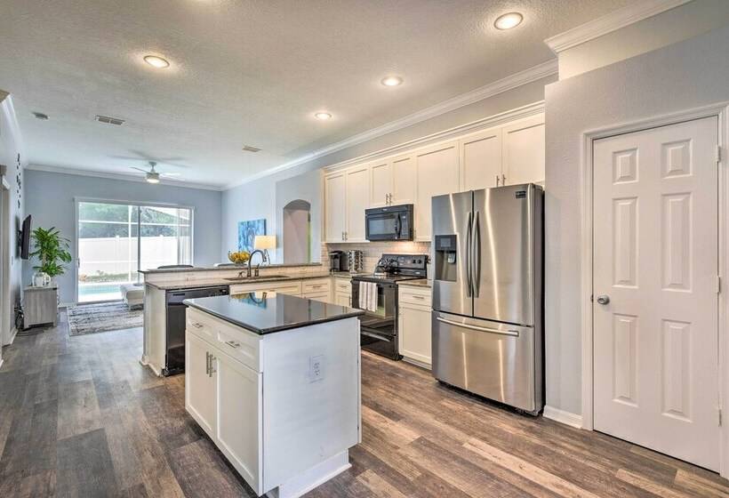 Apopka Single Story Home W/ Private Lanai + Pool!