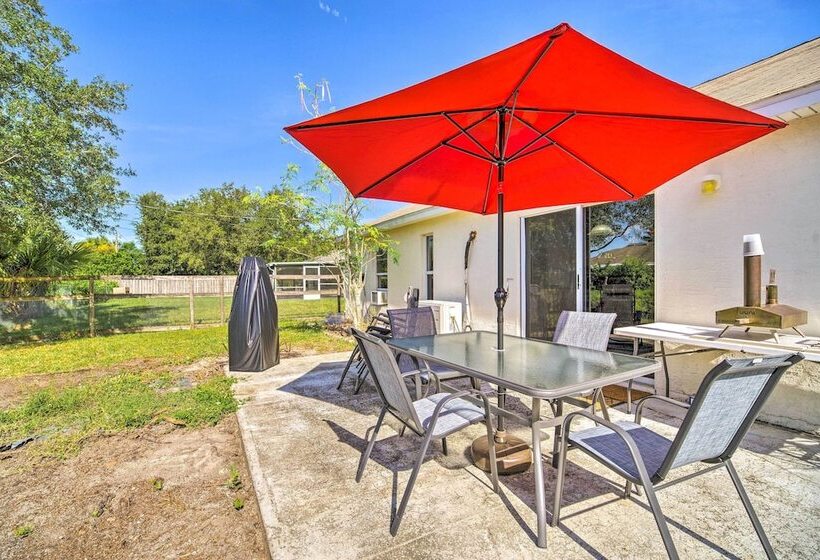 Banzai Palm Bay  Home Near Parks & Beaches!