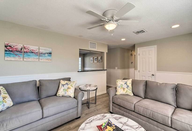 Bayfront Paradise W/ Heated Pool & Balcony!