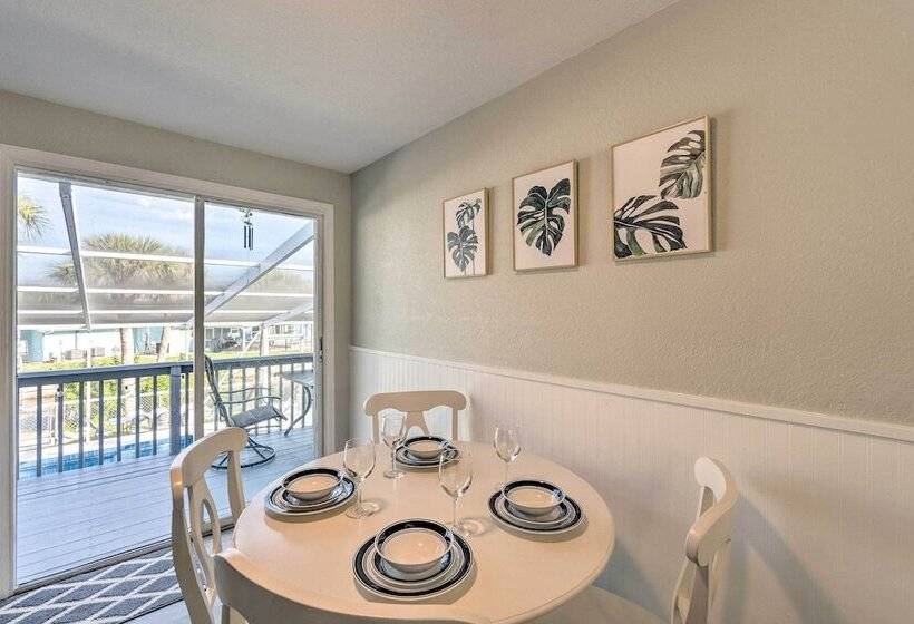 Bayfront Paradise W/ Heated Pool & Balcony!