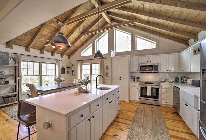 Deck + Fire Pits: Lake Toxaway Getaway!
