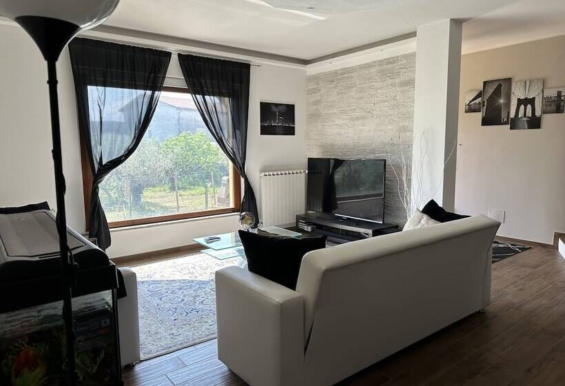 مبيت وإفطار Villa Ma Ya