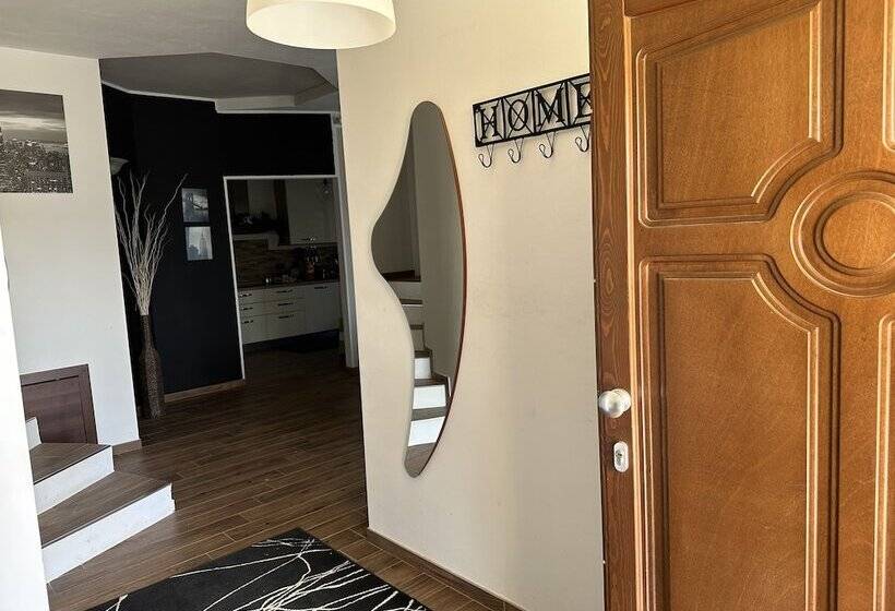 مبيت وإفطار Villa Ma Ya