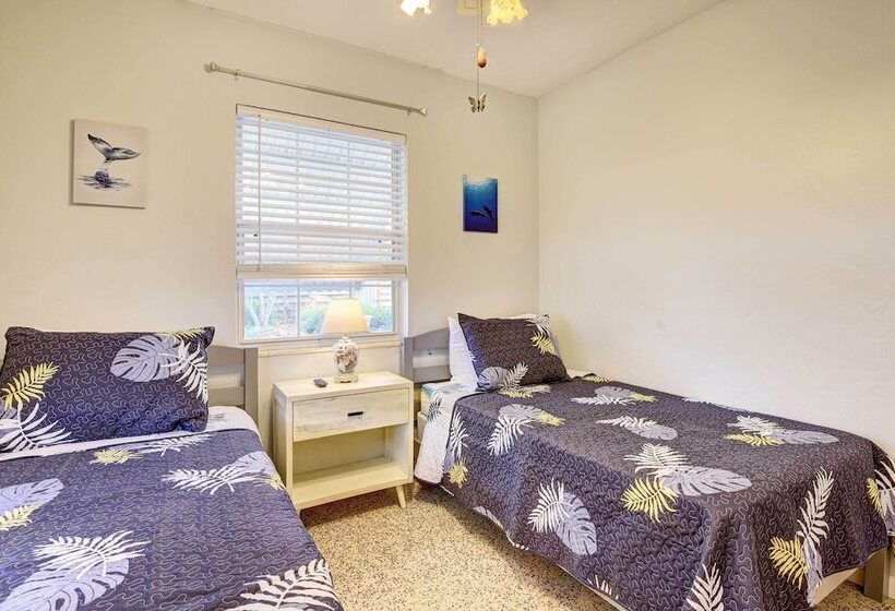 Bradenton Cottage W/ Screened Pool: 12 Mi To Beach