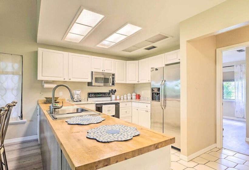 Sunny North Fort Meyers Escape W/ Canal Views!