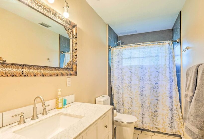 Sunny North Fort Meyers Escape W/ Canal Views!