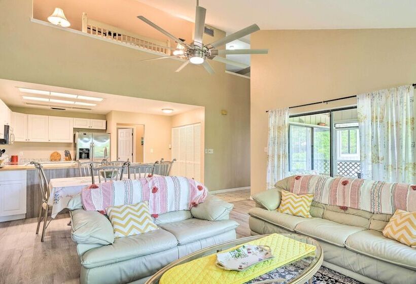 Sunny North Fort Meyers Escape W/ Canal Views!