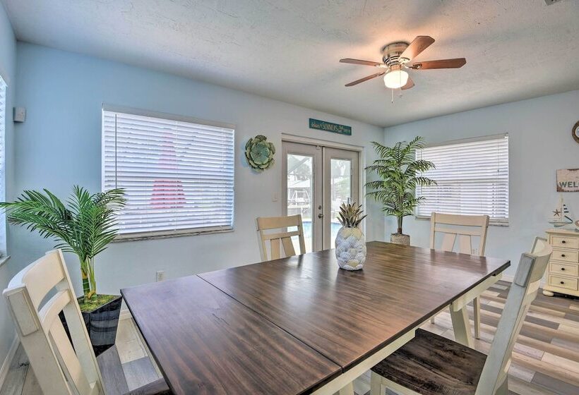 Bright Ruskin Home < 2 Mi To Beach & Marina!