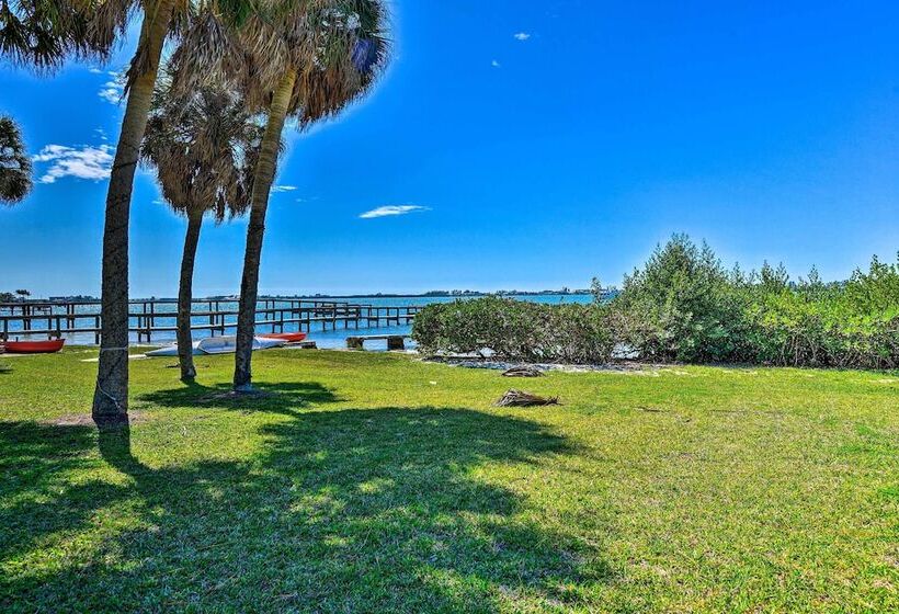 Coastal Oasis W/ Shared Pool, 2 Mi To Beach!