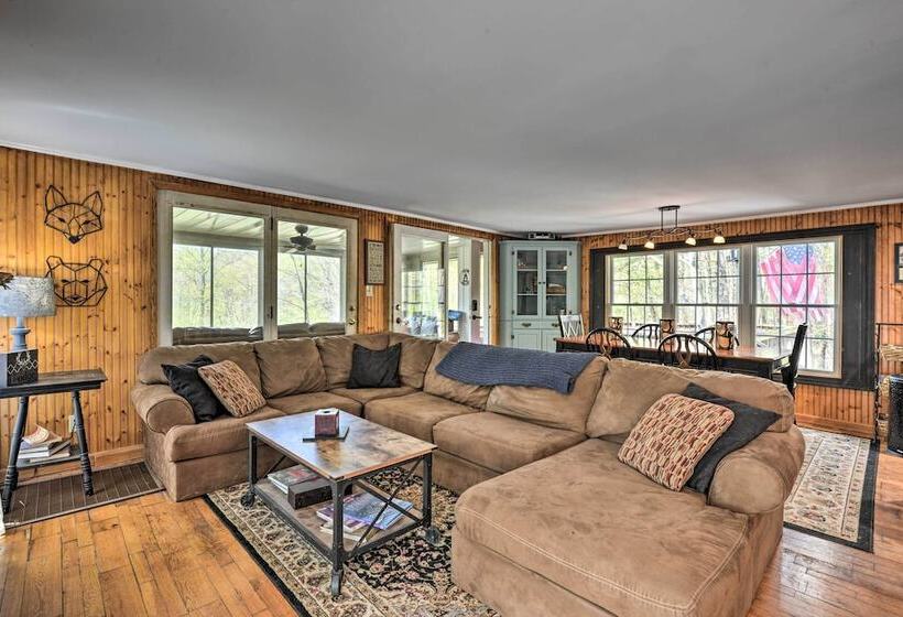 Cozy Cabin With Sunroom & Cacapon River Access!