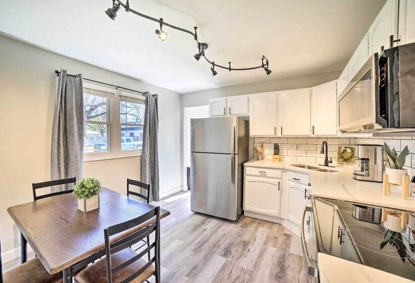 Cozy Hobart Retreat < 9 Mi To Lake Michigan!