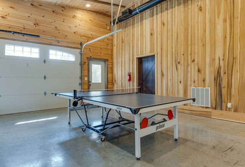 Eagle Crest Lodge    Large Group Getaway!