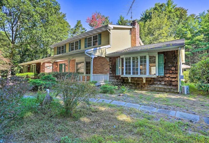 Charming Saylorsburg Retreat W/ Game Room & Patio!