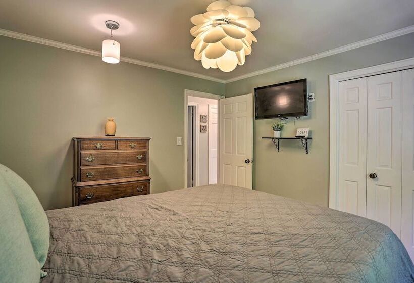 Charming Saylorsburg Retreat W/ Game Room & Patio!