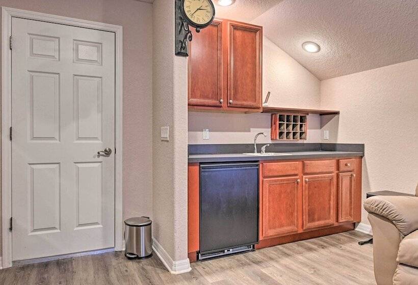 Elegant Valrico Home ~ 15 Mi To Downtown Tampa!