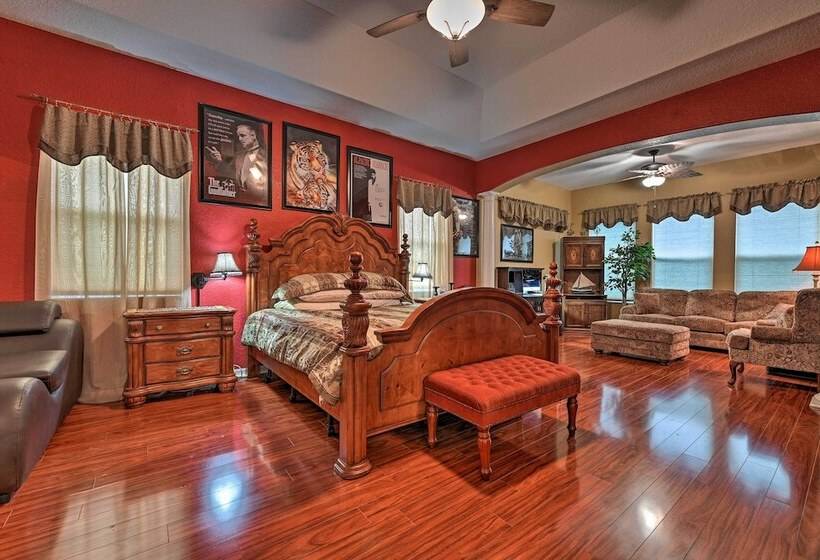 Elegant Valrico Home ~ 15 Mi To Downtown Tampa!