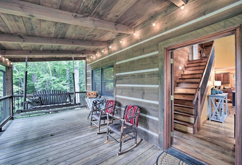 Franklin Cabin Surrounded By Smoky Mountains!