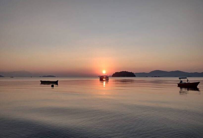 مسافرخانه Pousada Bella Spiaggia