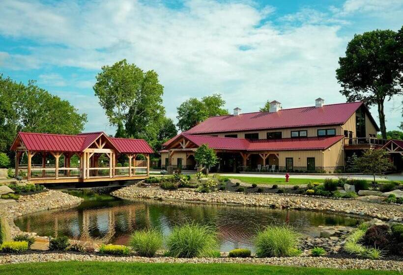 여관 Tall Oaks Resort