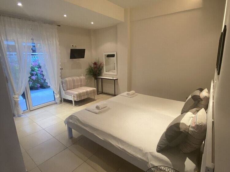 فندق Klio Apartments And Studios
