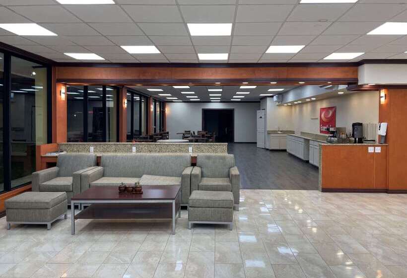 فندق Quality Inn