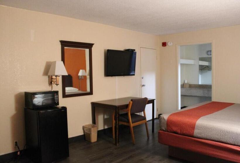 فندق Quality Inn