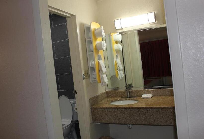 فندق Quality Inn