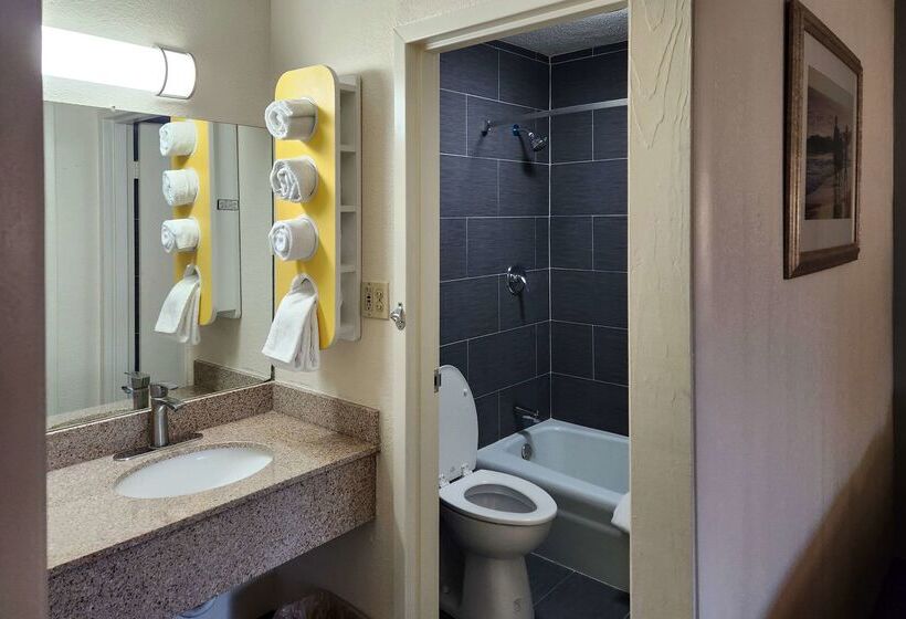 فندق Quality Inn