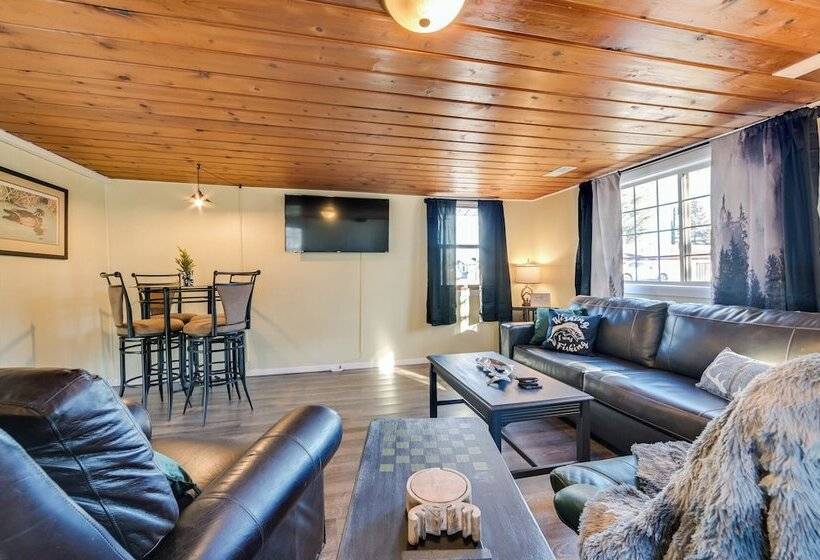 Houghton Lake Cottage Central Location!