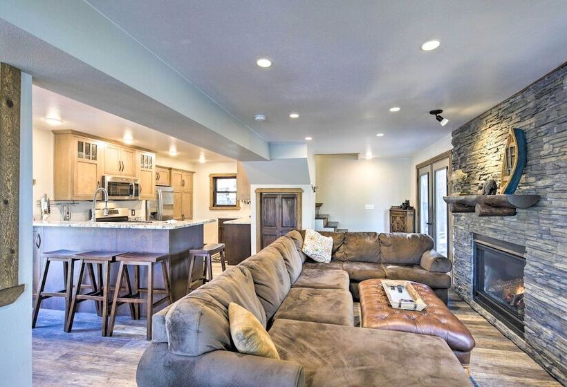 Inviting Irma Cottage W/ Silver Lake Access!