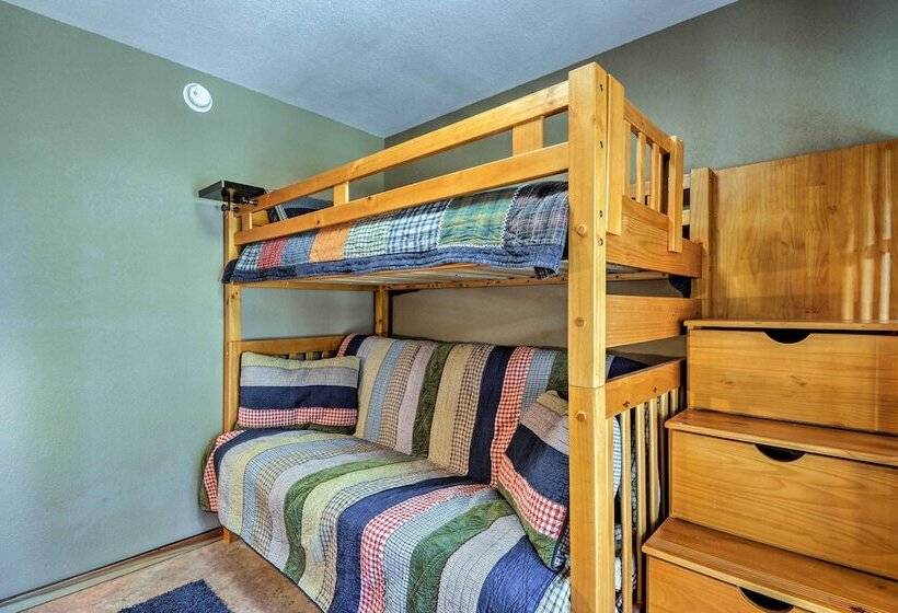 Large Ruidoso Home W/ Stunning Views & Hot Tub!