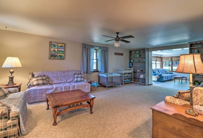 Lovely Mifflinburg Farmhouse   Multiple Decks