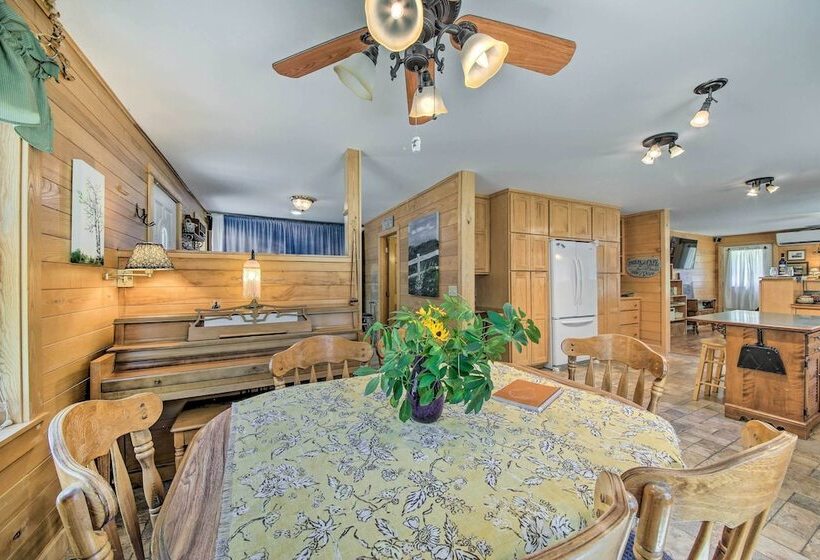 Lovely Waldo Cottage Escape   Pet Friendly!