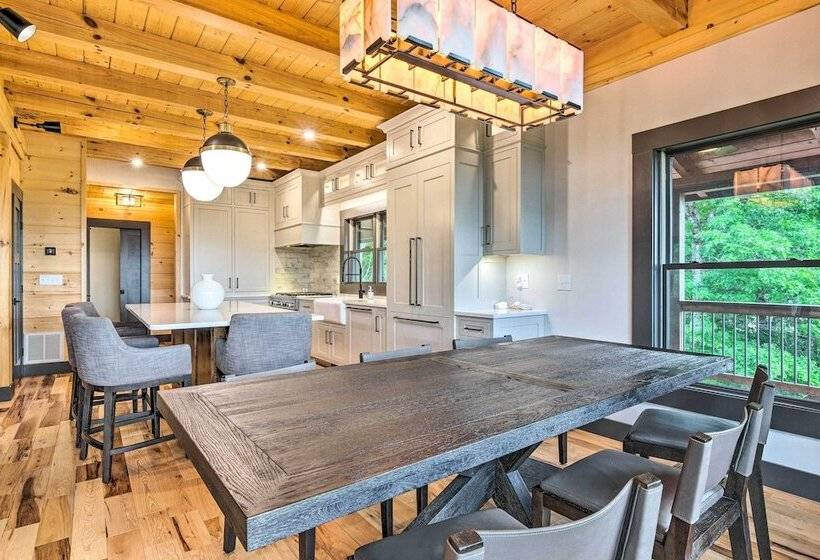 Luxe Retreat W/ Mtn View < 5 Mi To Lake James