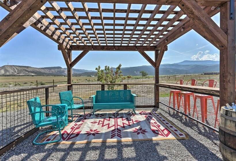 Montrose Barndominium On 7 Acres With Views!