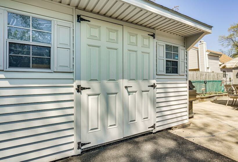 New Jersey Abode   Near Theme Parks, Walk To Beach