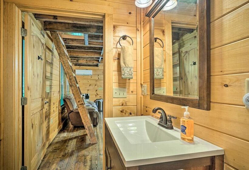 Peaceful Decatur Cabin W/ Grill & Fire Pit!